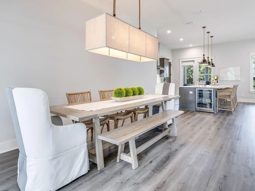 Honeybee by Southern Vacation Rentals