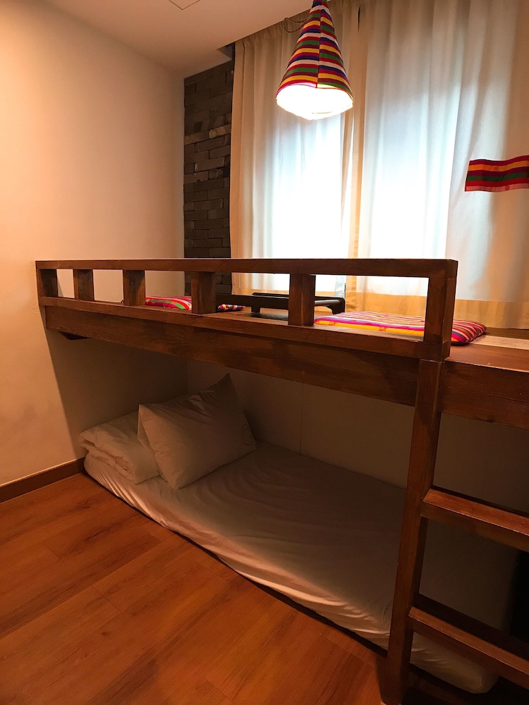 Hwon Guest House