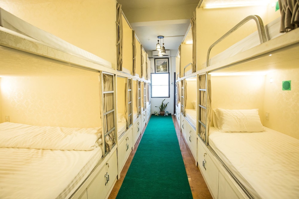 Green Box Hotel - Hostel