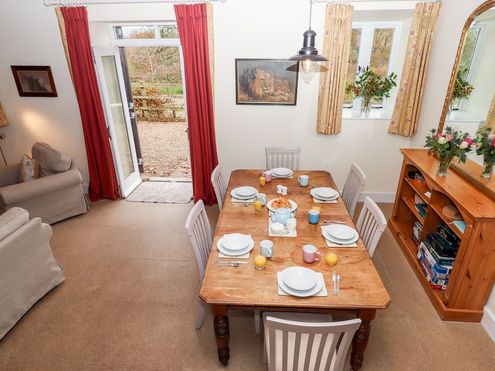 Dishcombe Cottage