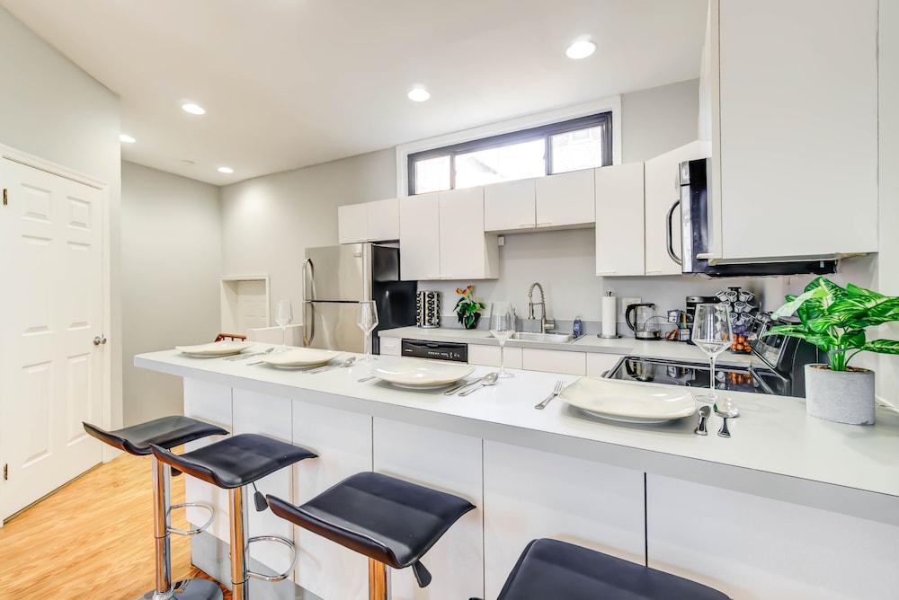 Logan Mansion Suite 4 2 Bedroom Apartment Hotel