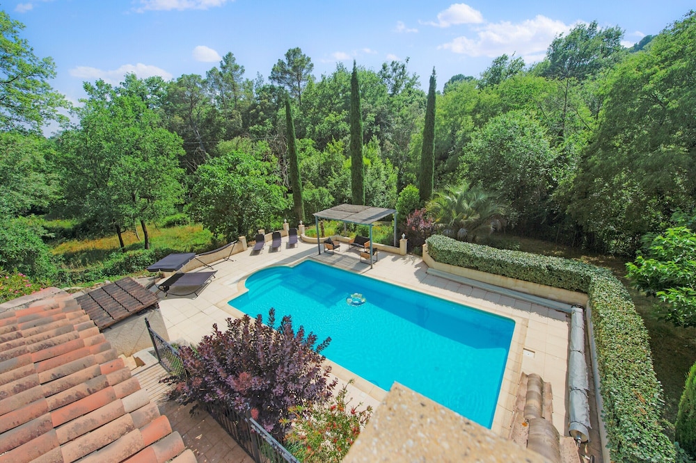 Villa in Flayosc With Private Pool