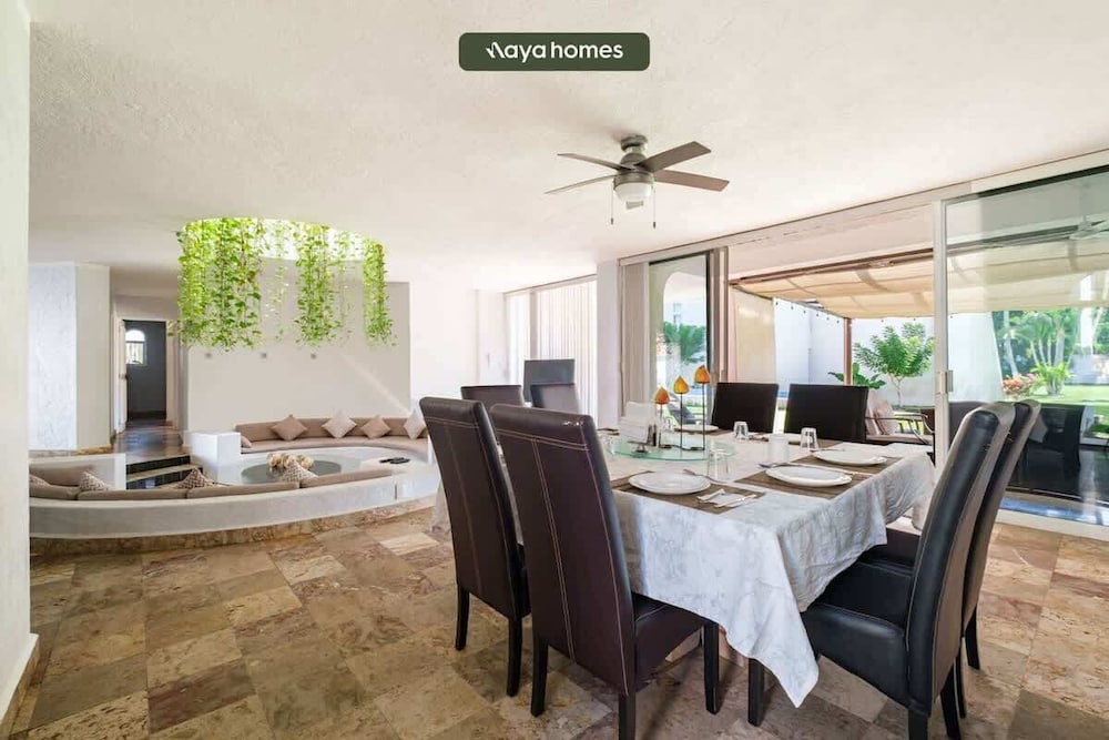 Amazing House -private Pool - Tennis - Paddle Cour
