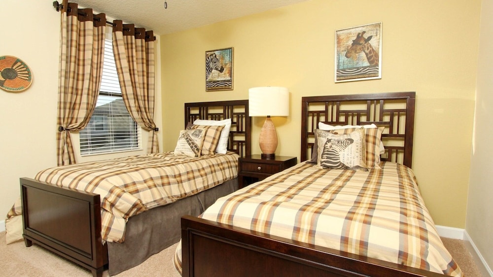 Championsgate Resort 7 Bedroom Home with Pool 7 Home