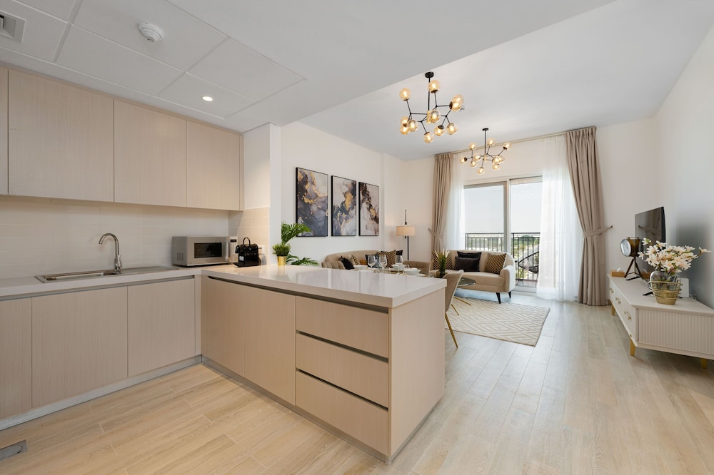 Abu Dhabi Vacations - Maison Privee - Chic Apt on Yas Island cls to ALL Main Attractions - Property Image 3