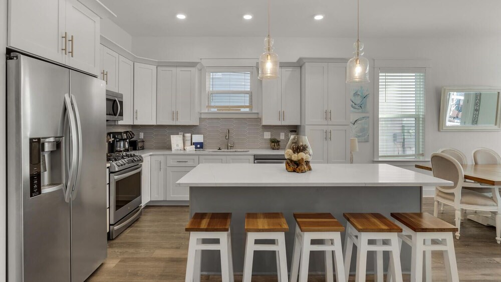 Sleep up to 28 - 2 Homes Side by Side - Close to Beach & Community Pool!