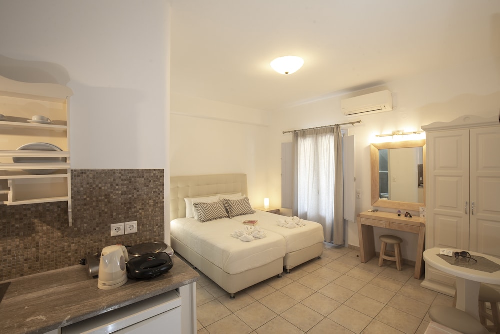 Erato Apartments