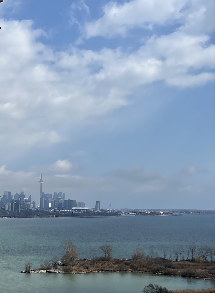 Adastay Suites Lakeview - Image 3