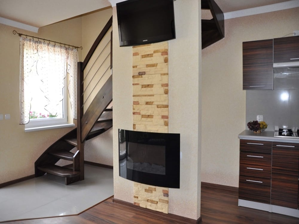 Przytulny Domek z Sauna , Jacuzzi i Basenem view 5