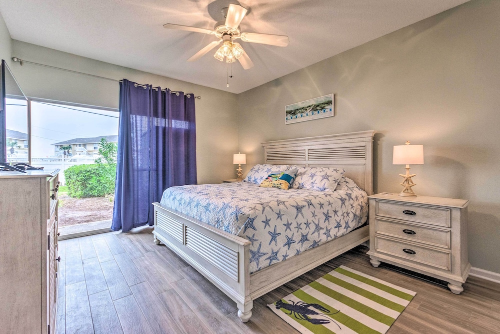 Coastal Condo With Pool - Walk to Destin Beach! view 2