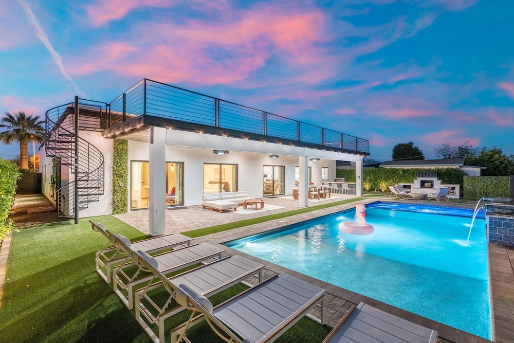 NEW The Casa Privada Experience