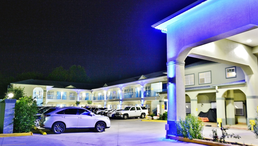 Scottish Inns and Suites Alvin