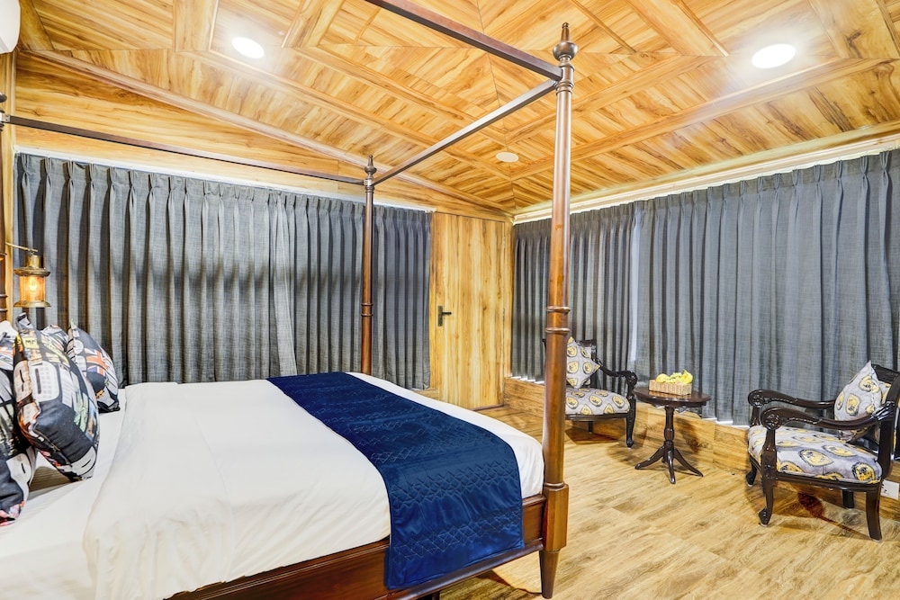 Alaya Stays Fortezza | Pet-friendly 6-BHK Farmhouse With Private Pool