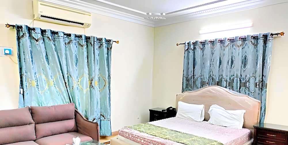 Clifton Inn Guest House