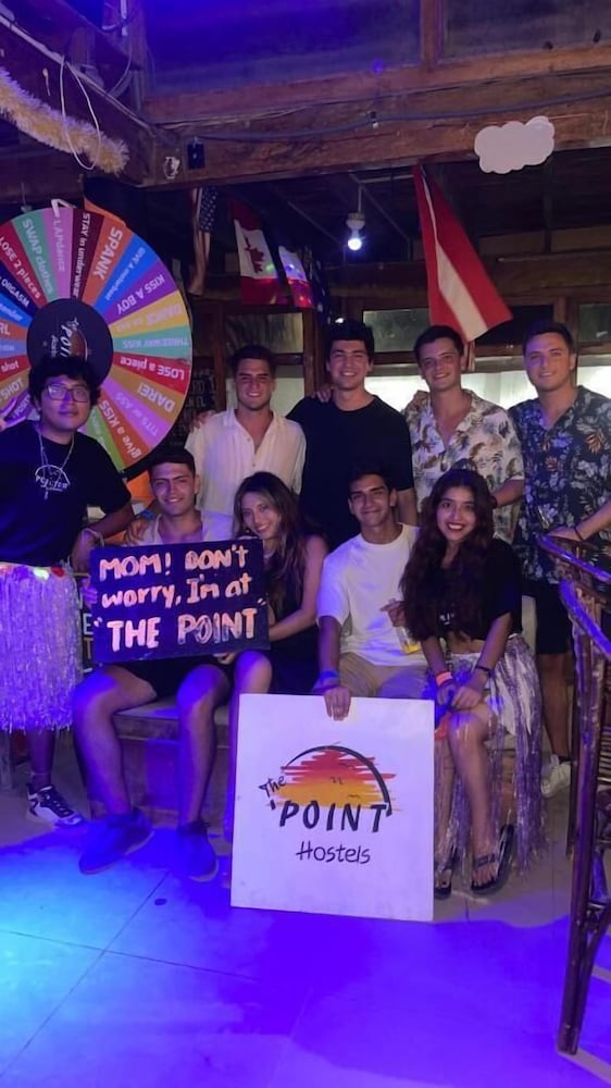 The Point Mancora - Beach Party Hostel