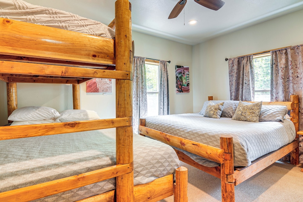 Brian Head Cabin < 1 Mi to Resort: Ski + Mtn Bike