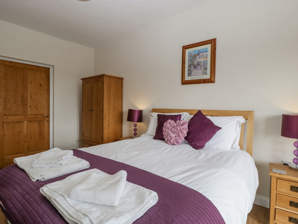 Yeovil Vacations - Rectory Farm Lodge - Property Image 23