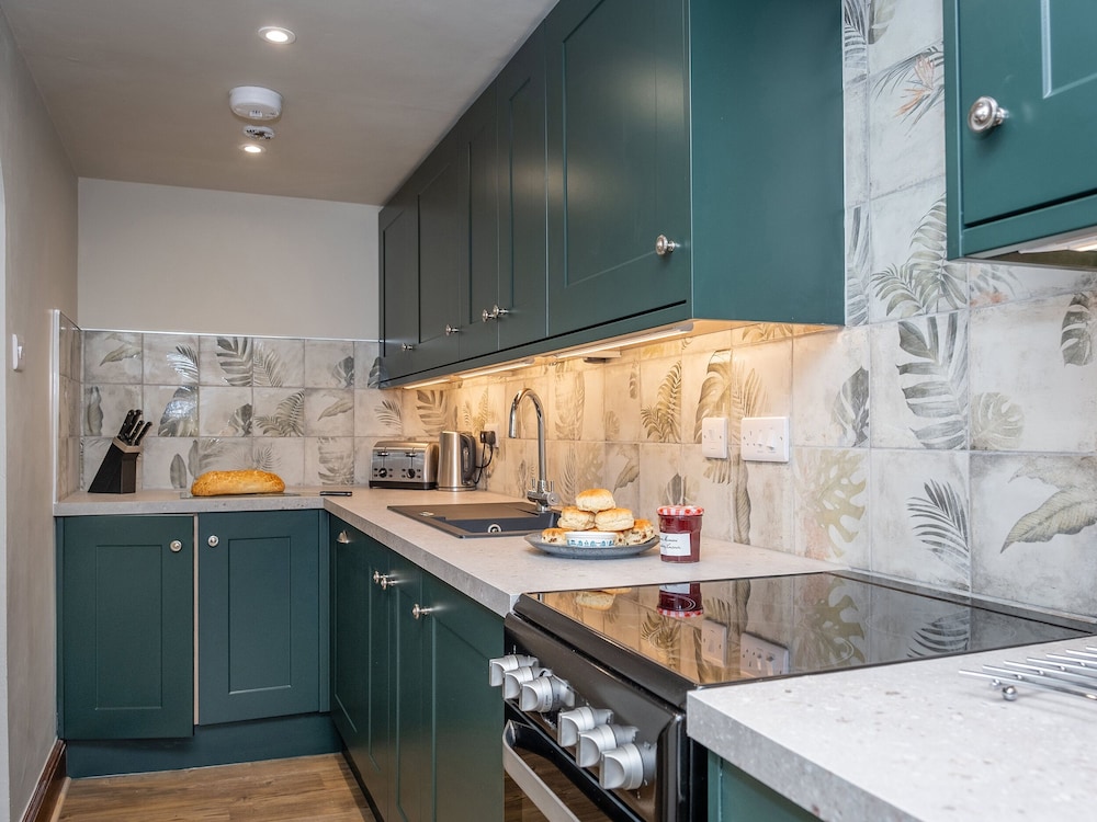Watermouth Castle, Rhododendron Apartment