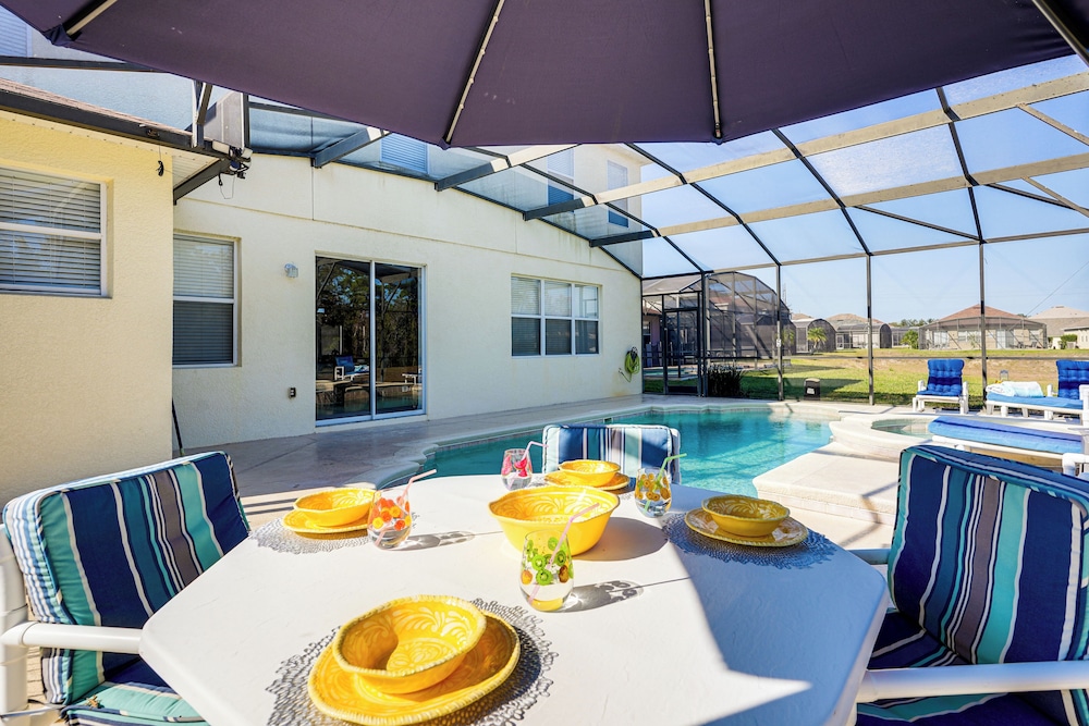 Near Disney & Golf: Pet-friendly Davenport Home!