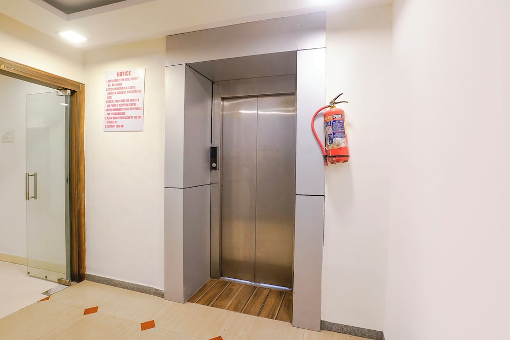 Fabhotel Arsh Executive Inn