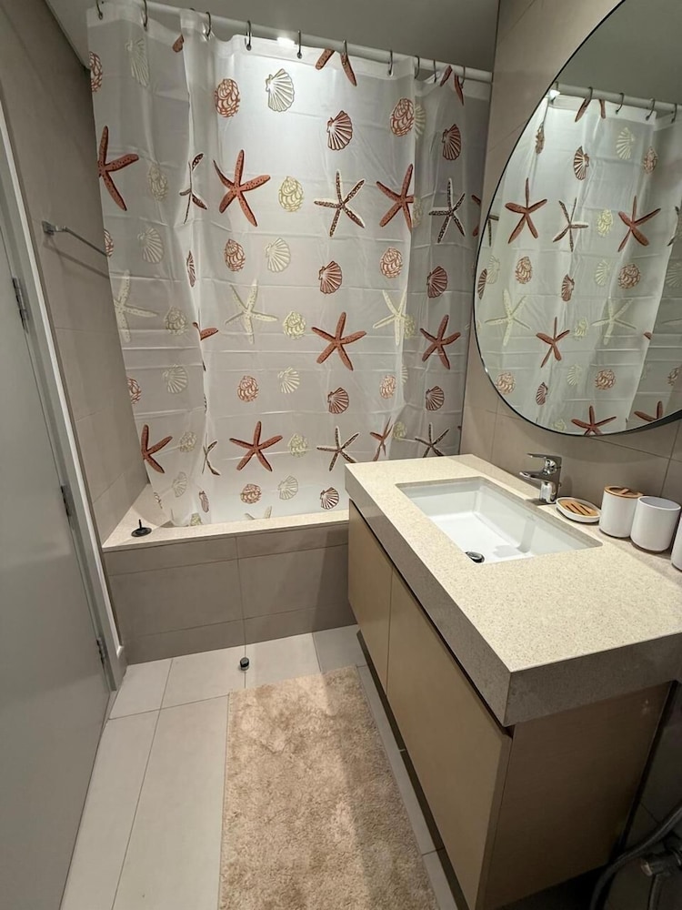 Elegant Stay in Ranches Villa