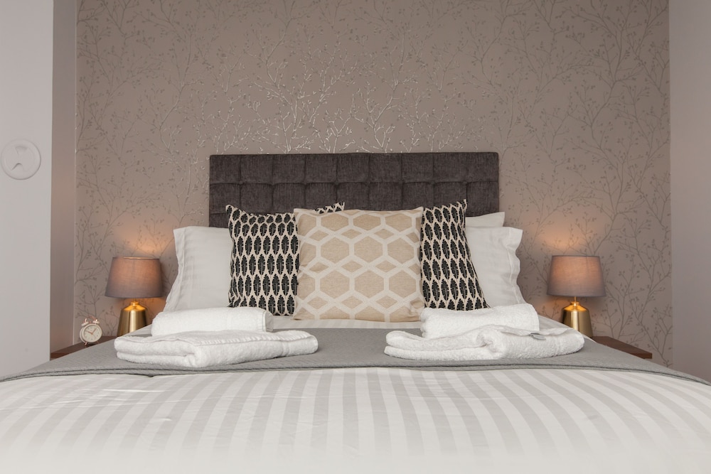 Duloch Apartments TP