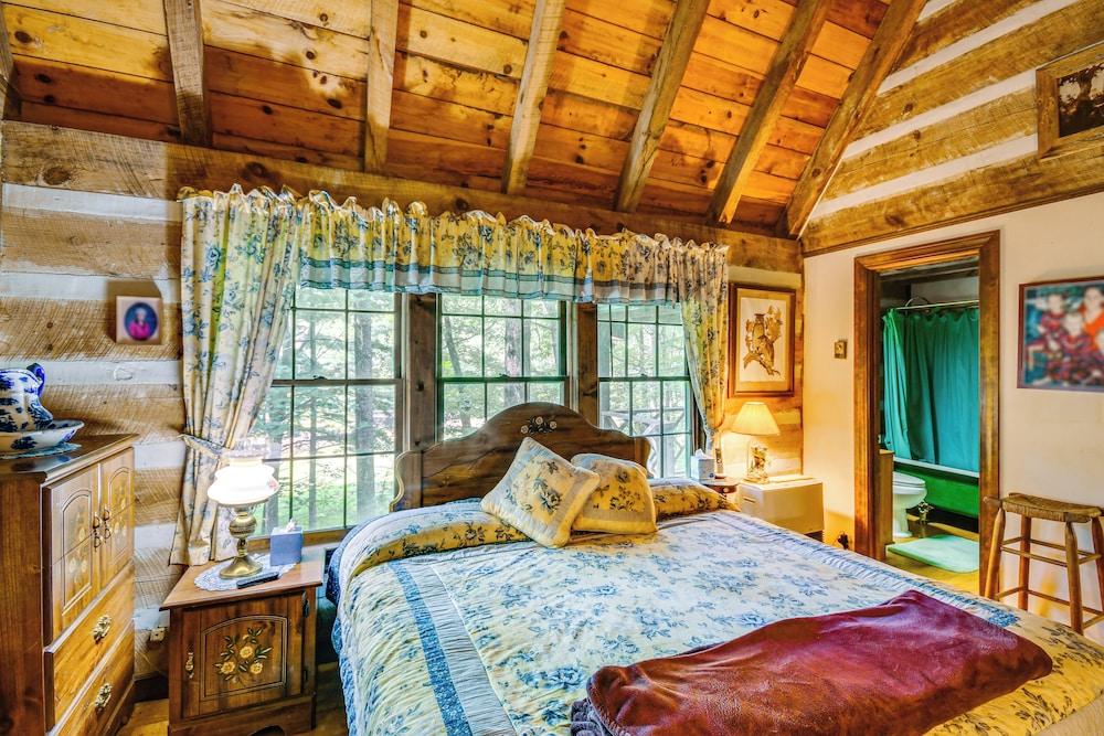 Peaceful Burnsville Cabin By South Toe River!