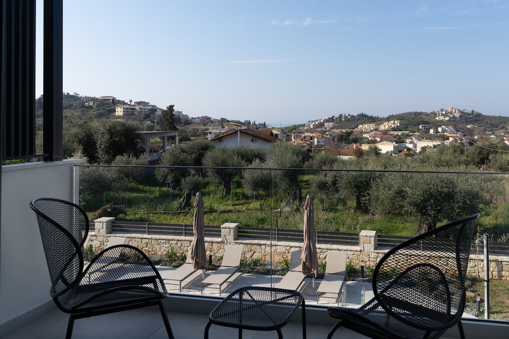 Sarah Luxury Rooms view 5