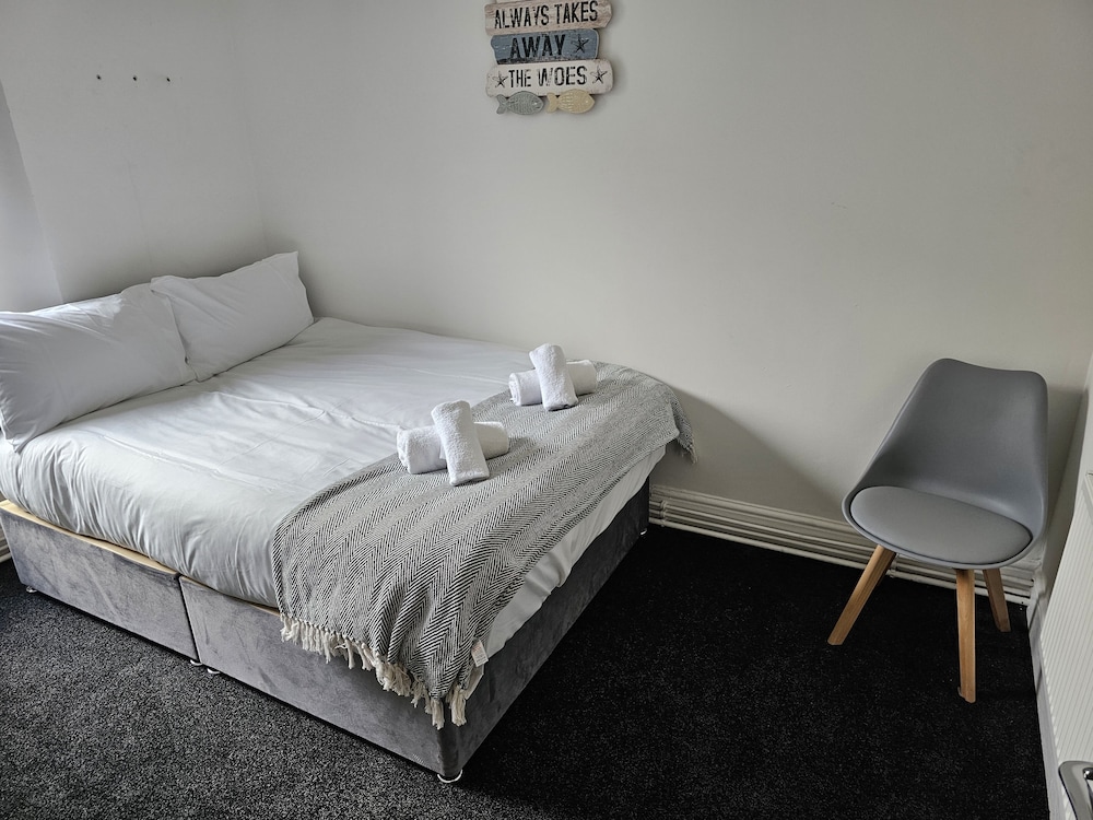 Lovely Apartment in Swansea view 2