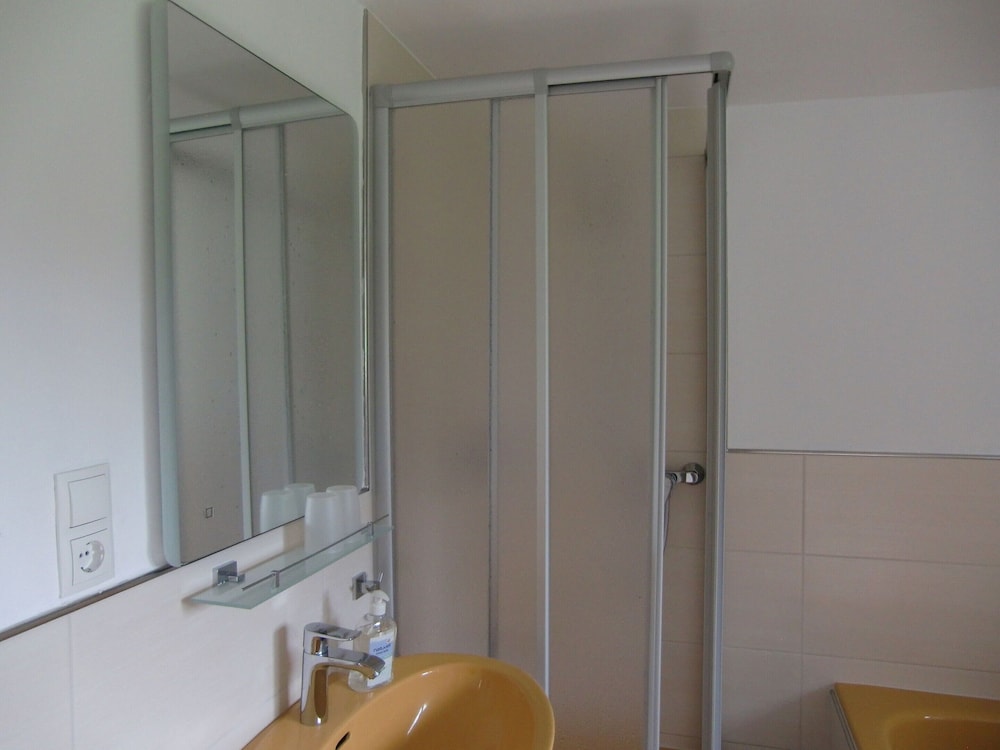 Idyllic Studio Apartment Near Kaifenheim and Near the Forest - Property Image 42