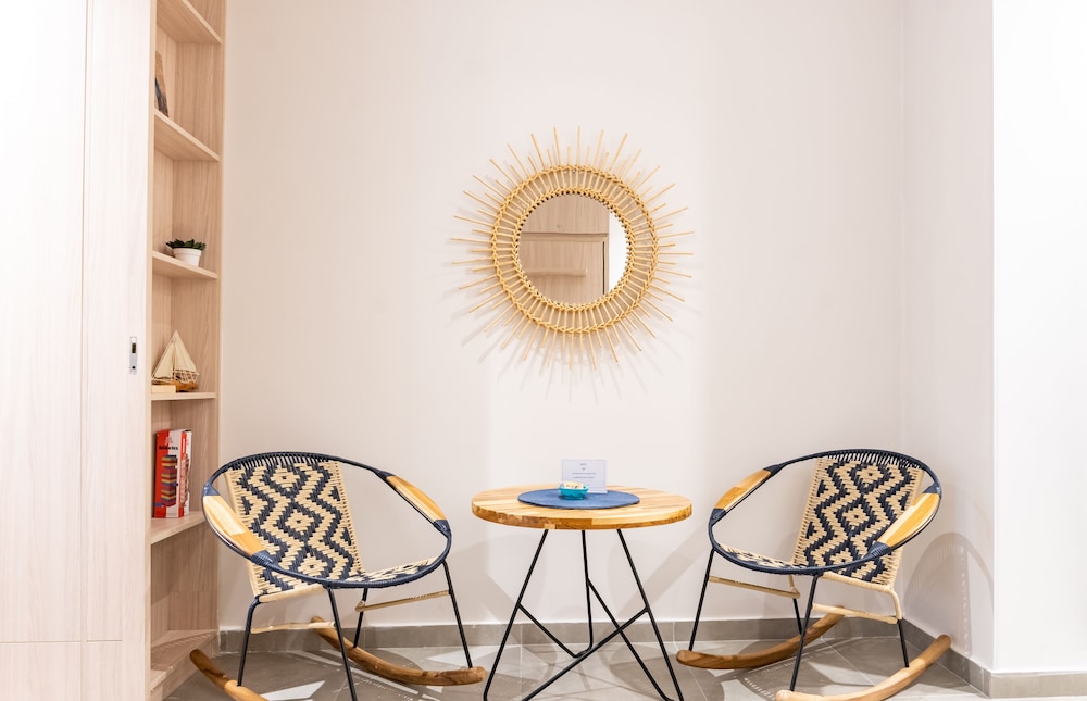 Salguero Suites By HostPro