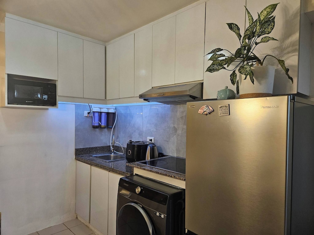 Cozy 3-bedroom Condo in Urban Deca Homes Ortigas Extension, Pasig