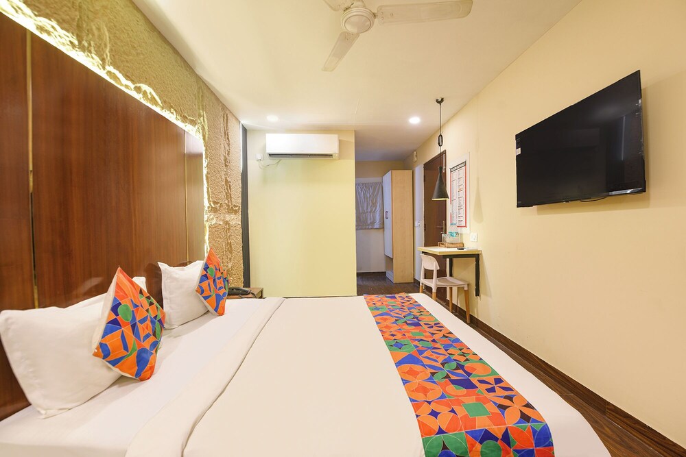 Fabhotel Crescent