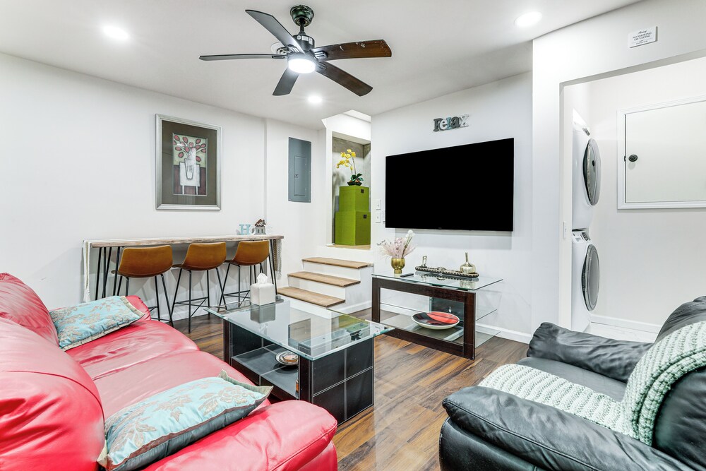 11 Mi to Marietta Square: Modern Apt w/ Yard!