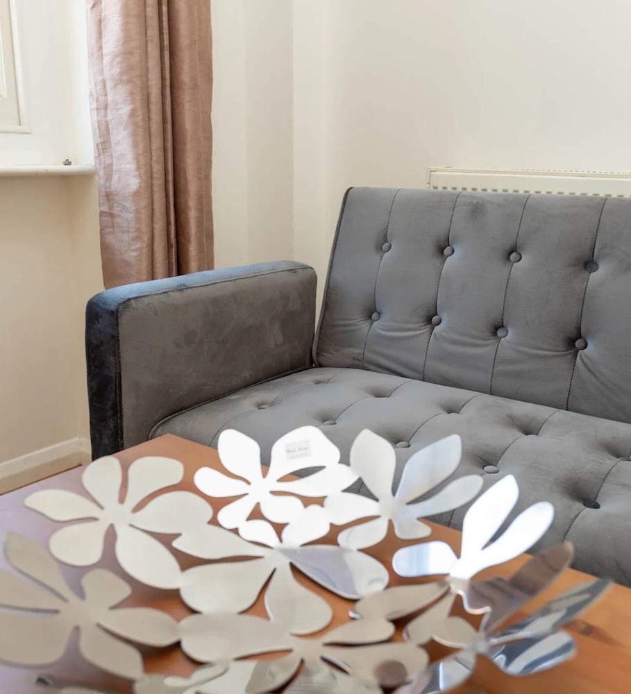 Centrally Located 1 Bedroom Apartment Near Paddington