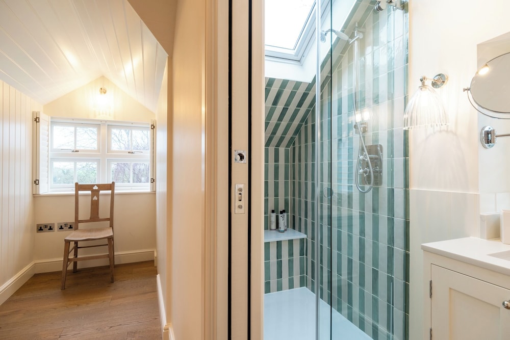 Stunning 6 BB Cottage & Annexe