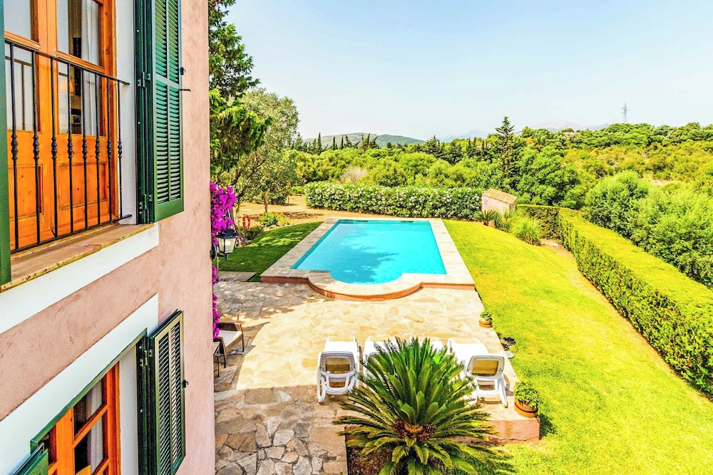 Villa Alzina