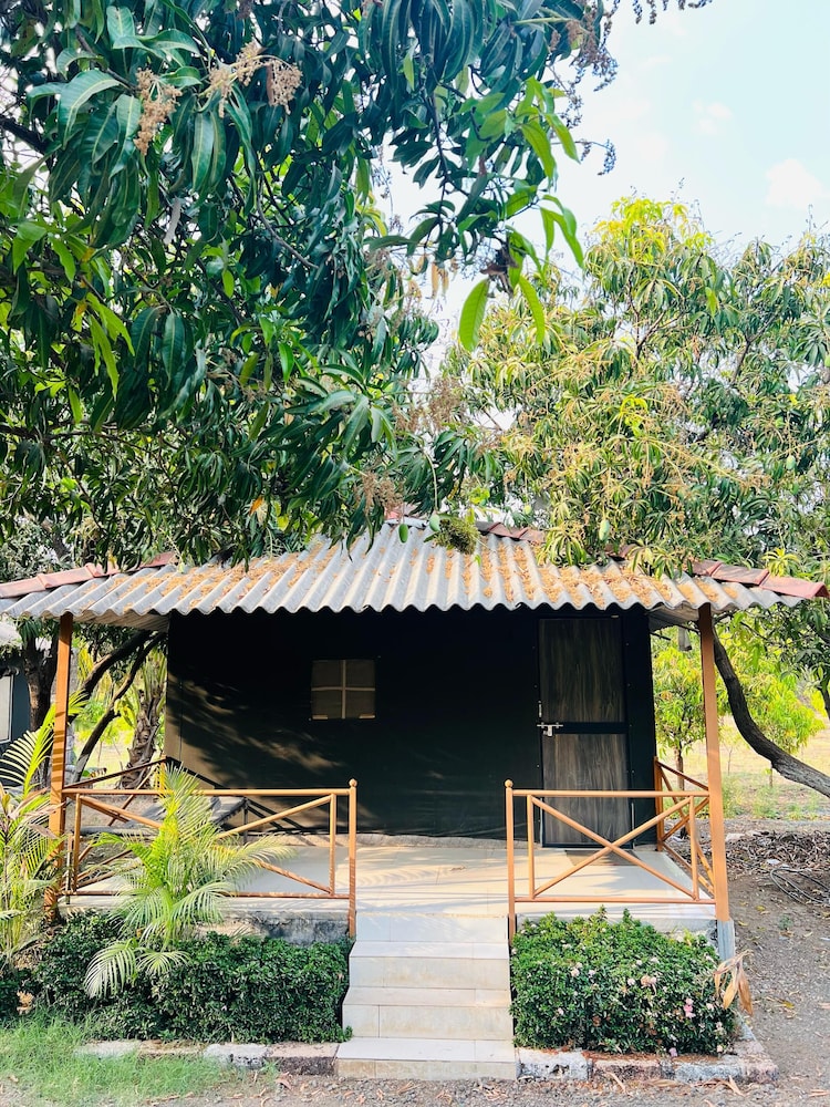 Krishna Farm House And Resort