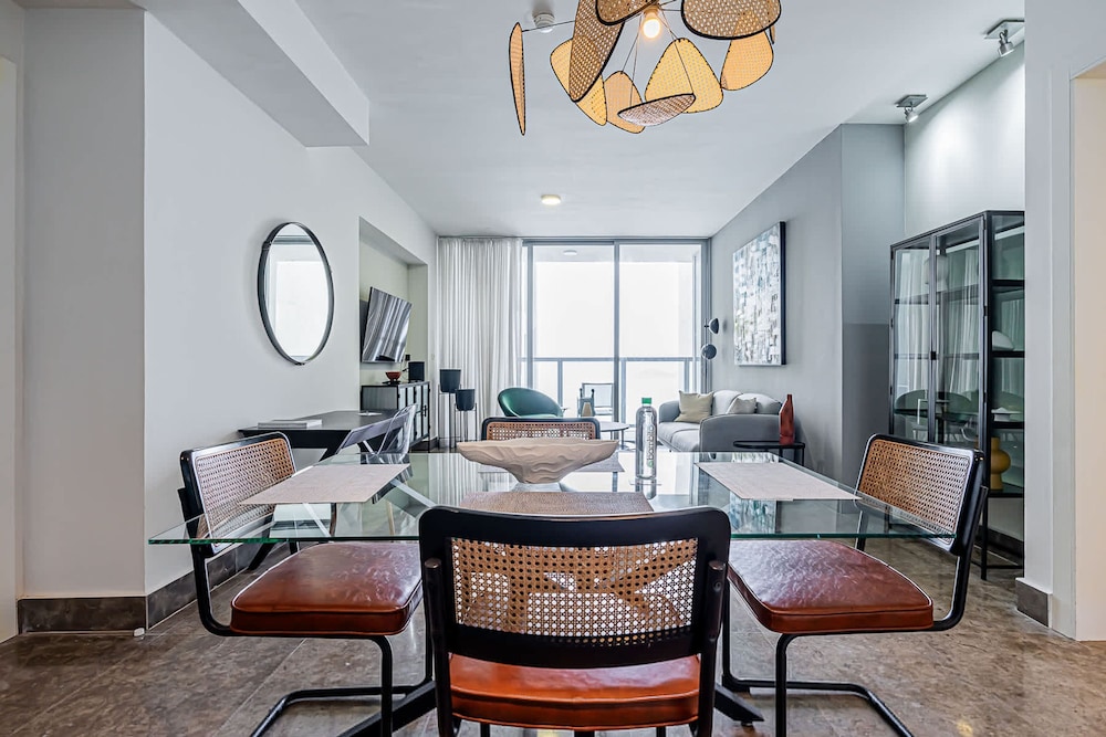 w Comfy 1BR w Fantastic Balcony in YOO