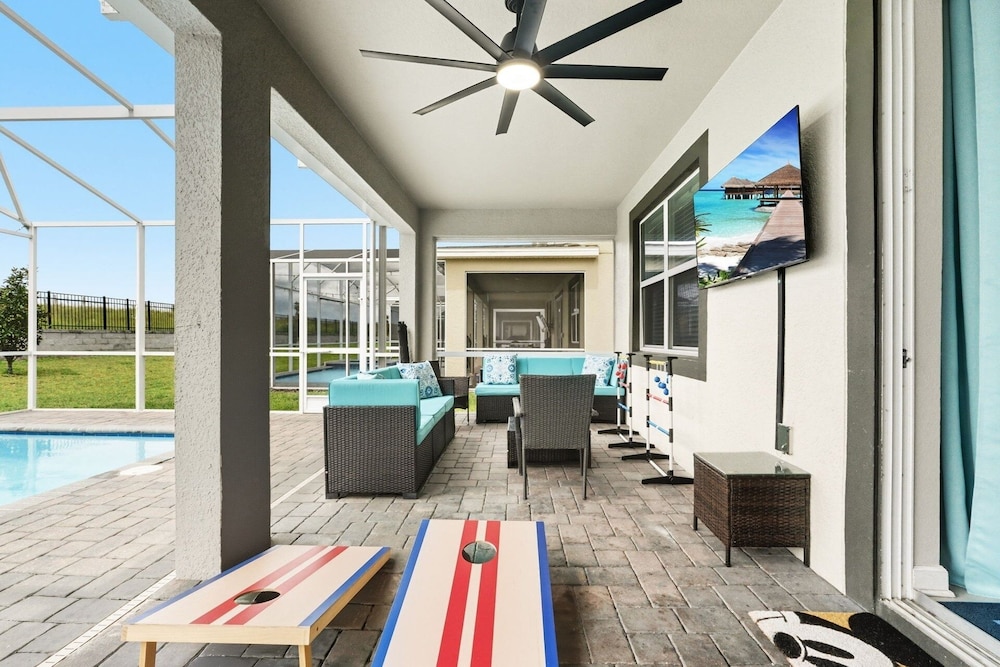 ChampionsGate Resort 10 Bedroom Vacation Home - Includes resort clubhouse amenity access! 10 Home