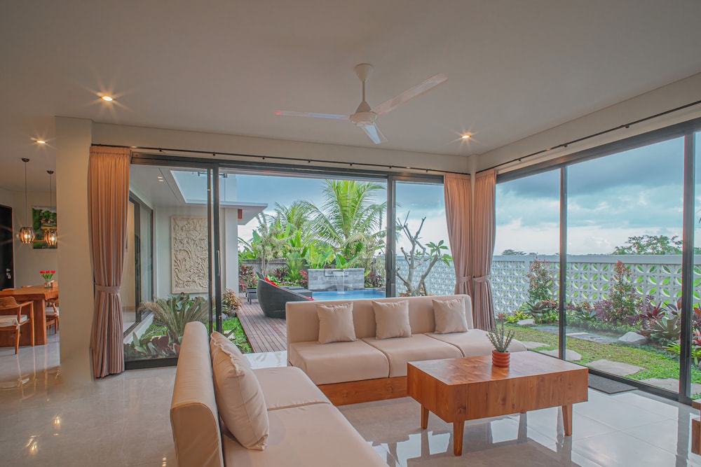 Mahadewi Sunset Villa