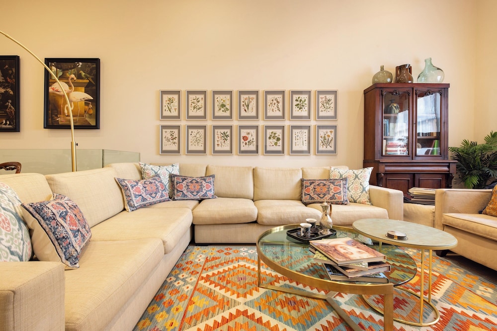 Large 3-bed 5-guest 1841 Duplex House Paddington