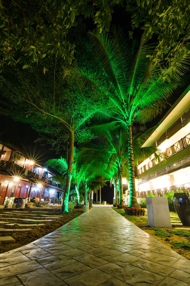 Summer Bay Resort, Lang Tengah Island