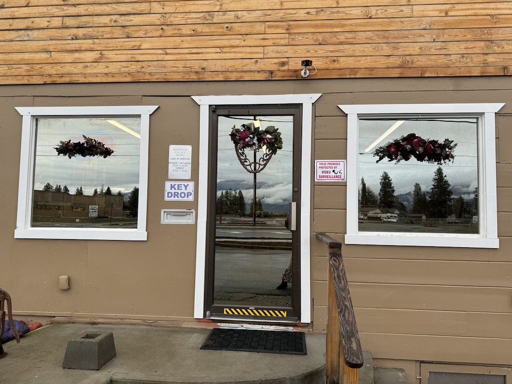 Kootenai Valley Motel