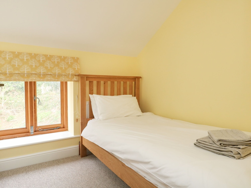 The Granary, Burton Bradstock