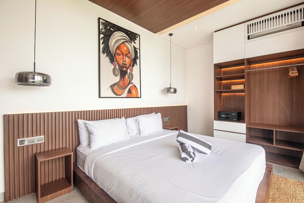 Exquisite 5BR Canggu Villa Steps From the Beach