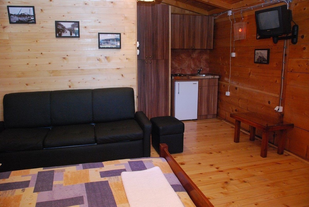 Caushi Studio Ada Bojana view 2