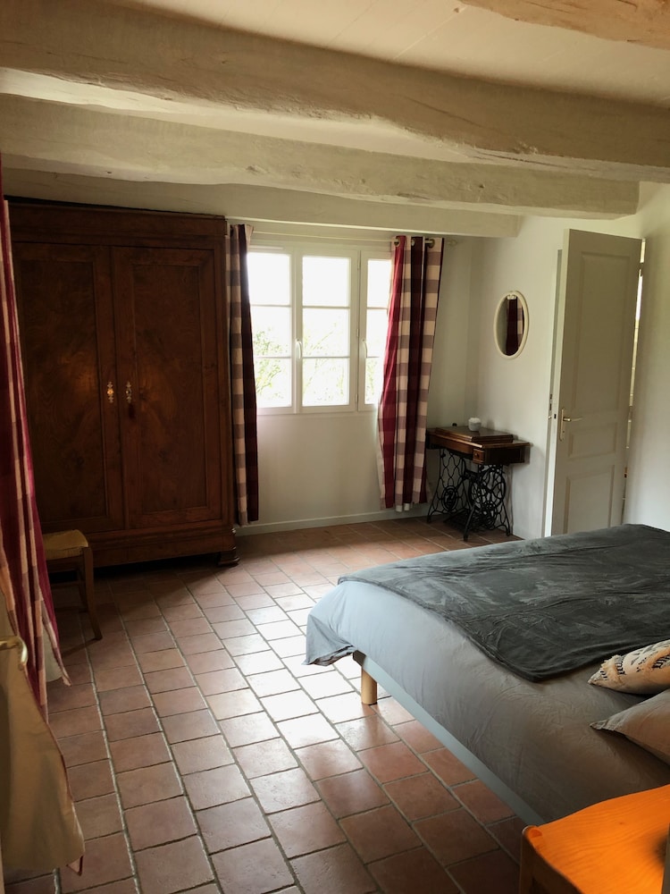 Photo 10
