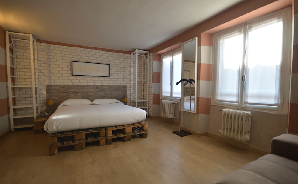 Room Verona Ai Conti