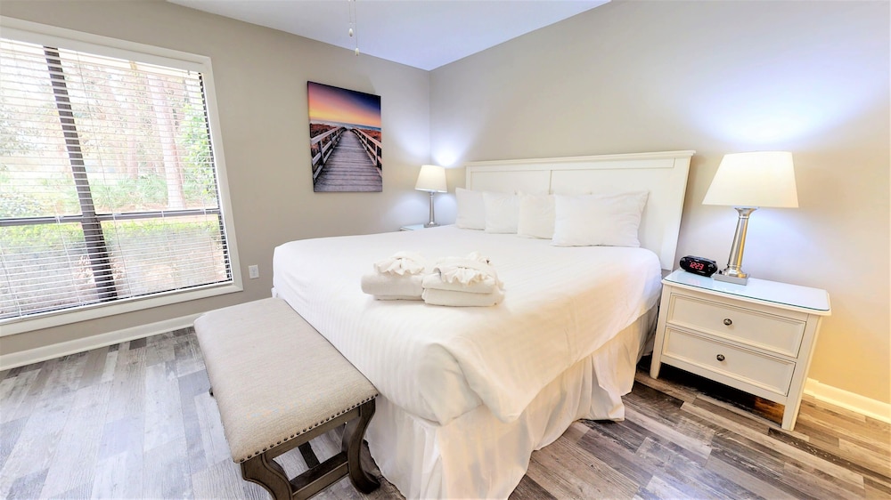 Augusta Village Sandestin by Gibson BR